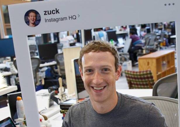 صورة جديدة لمارك زوكربرج تكشف خوفه من القرصنة على الانترنت !!