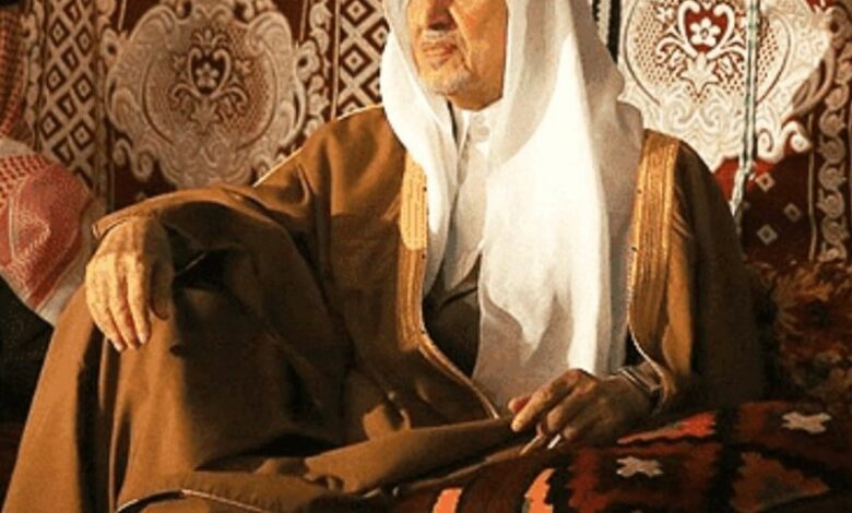 بالكلمة والصوت والصورة.. إليك المكتبة الرقمية لـ"خالد الفيصل"