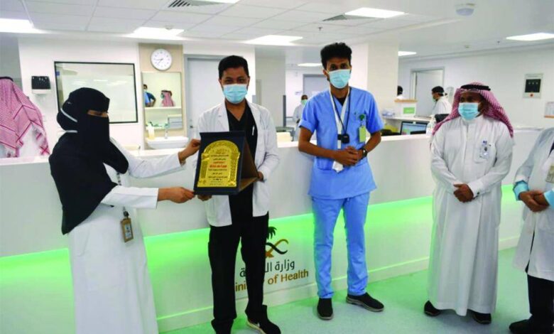 تكريم المتميزين - جريدة الوطن السعودية
